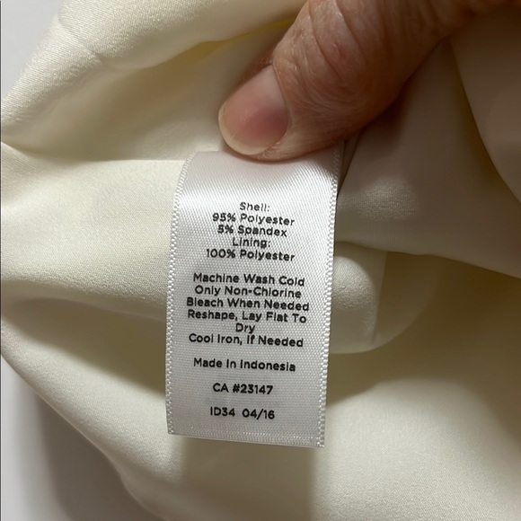 Talbots White Fitted Peplum Top with Crew Neck and Short Sleeves - Picture 7 of 10